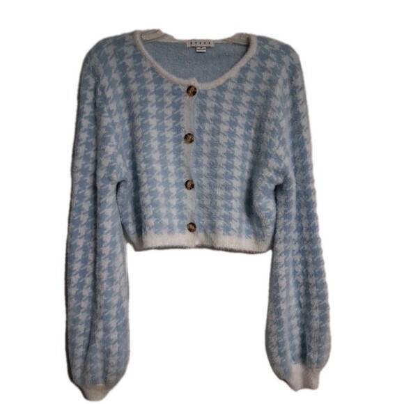 NWOT Women's/Jr Girls  HYFVE long Sleeve Fuzzy Crop Sweater Size M - Picture 1 of 6